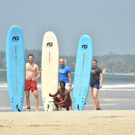 Auberge de jeunesse Chez Podi Surfcamp à Mirissa Extérieur photo