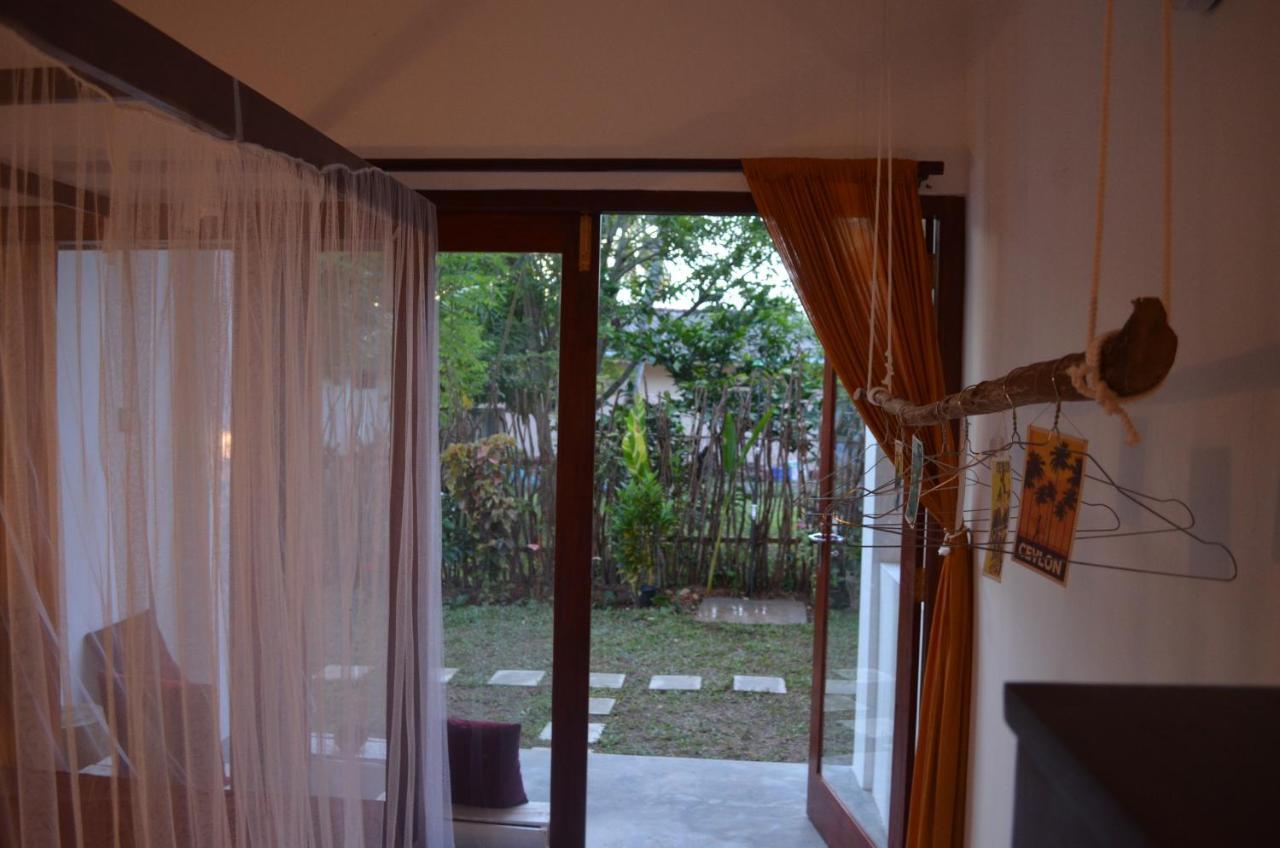 Auberge de jeunesse Chez Podi Surfcamp à Mirissa Extérieur photo