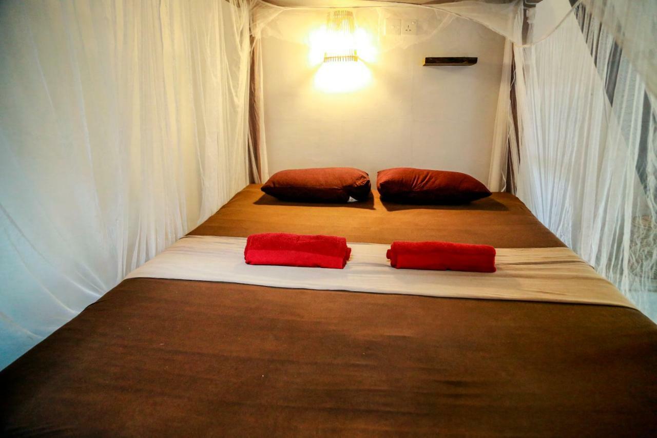 Auberge de jeunesse Chez Podi Surfcamp à Mirissa Extérieur photo