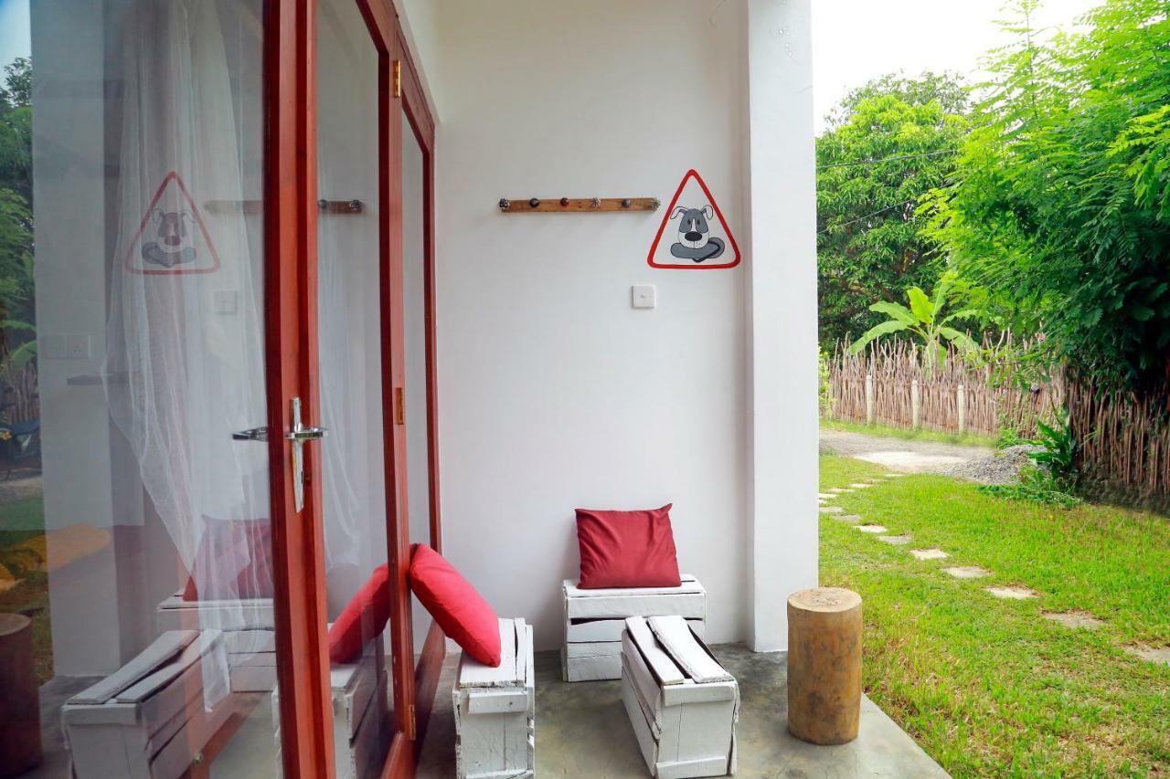 Auberge de jeunesse Chez Podi Surfcamp à Mirissa Extérieur photo